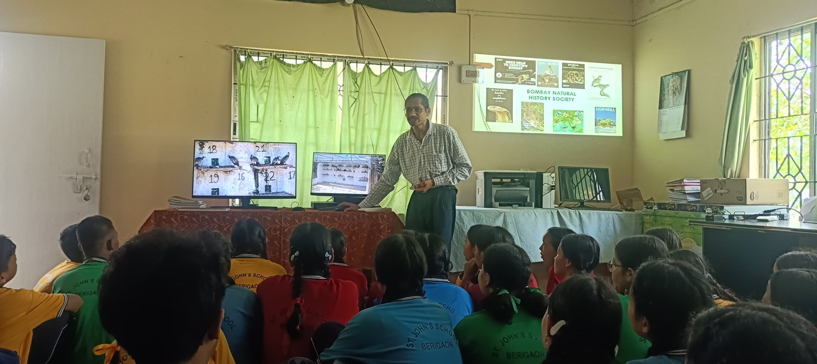 Faculty guiding students